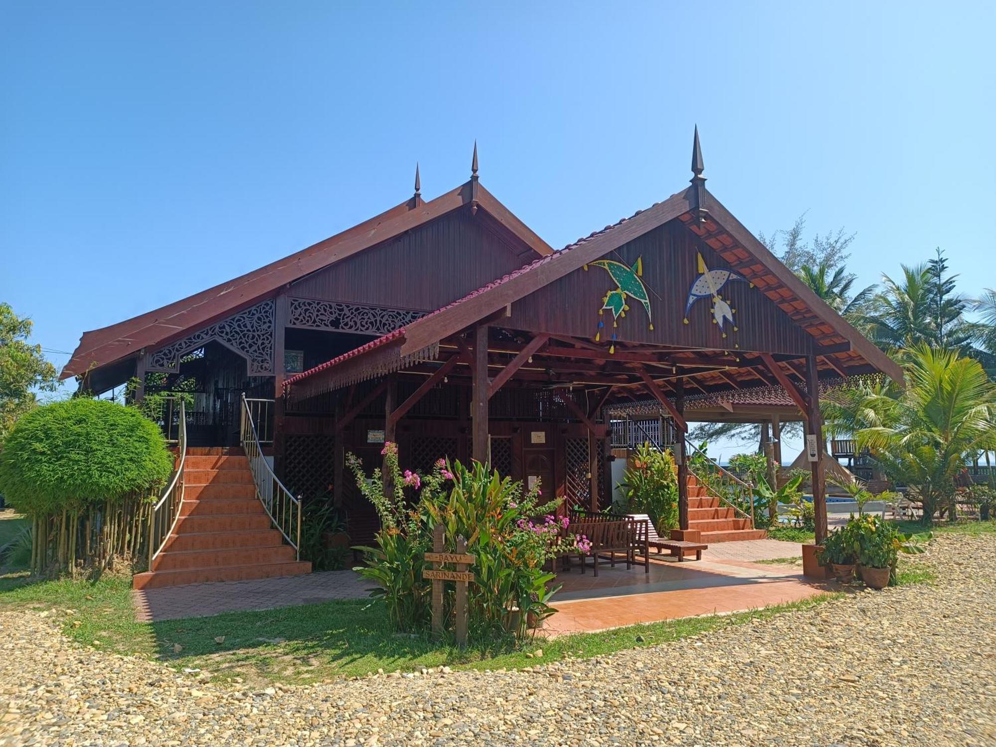Bayu Penarek Rumah percutian Kampung Penarik
